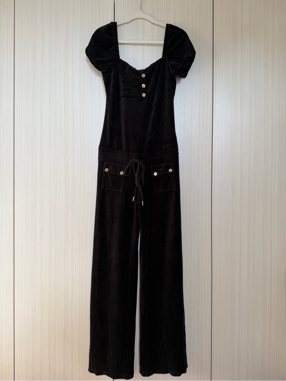 Vintage Black Puff-Sleeve Jumpsuit with Pocket Detail